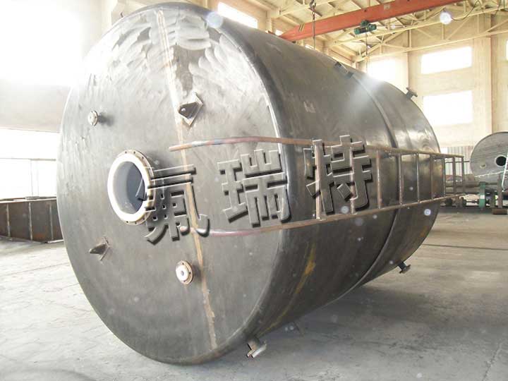 鋼襯塑儲(chǔ)罐、反應(yīng)釜