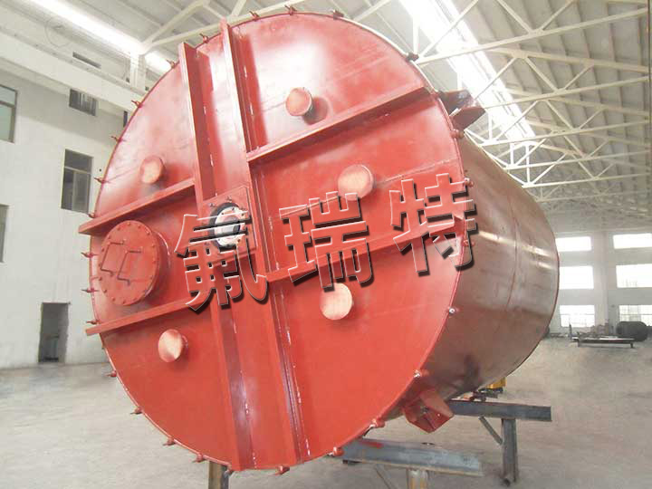 鋼襯塑儲罐、反應(yīng)釜